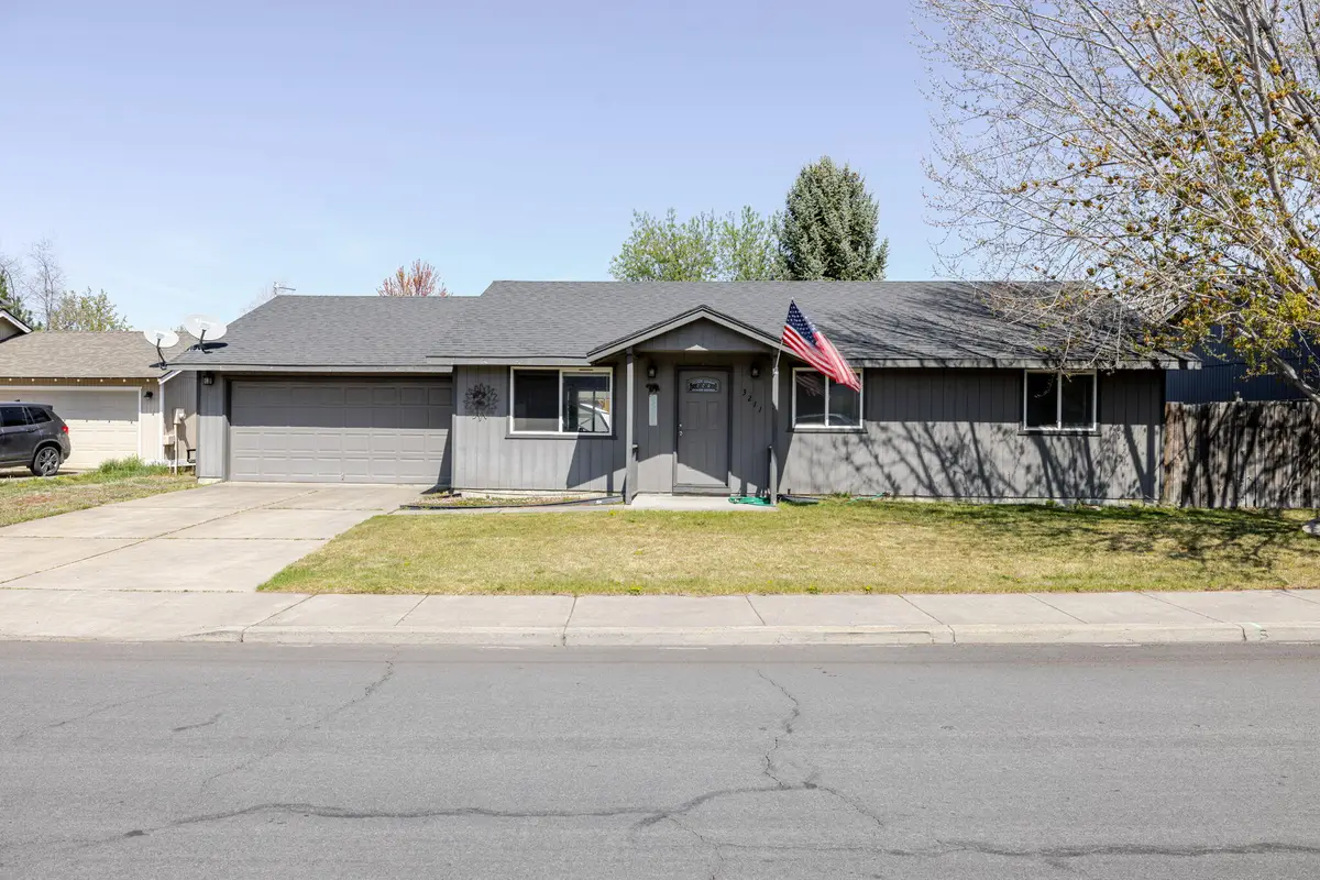 3211 SW Salmon Avenue, Redmond, OR 97756 - #1