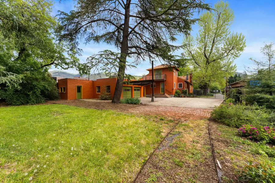 1432 NW Lawnridge Avenue, Grants Pass, OR 97526 - #2