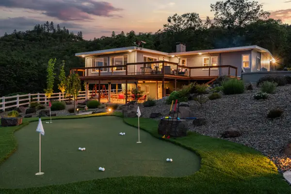 4855 Pioneer Road, Medford, OR 97501