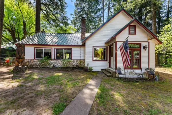 1631 Mill Creek Drive, Prospect, OR 97536