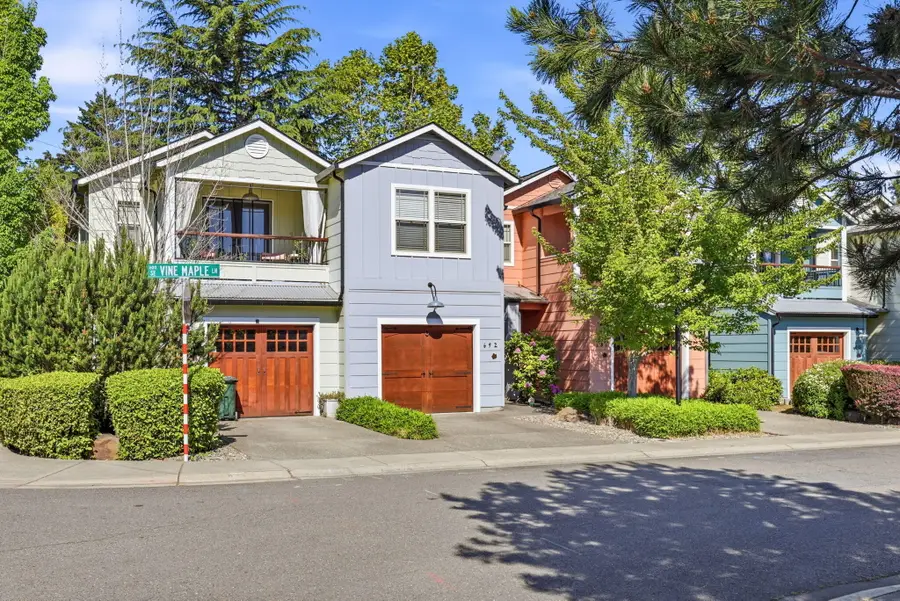 692 SE Vine Maple Lane, Grants Pass, OR 97527 - #2