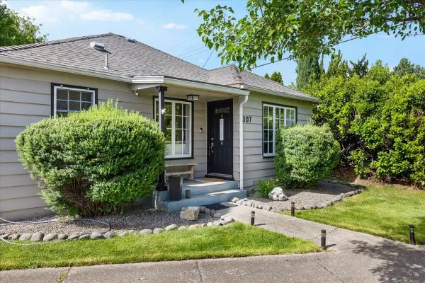 307 Monroe Street, Medford, OR 97501