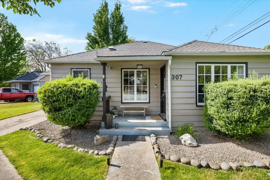 307 Monroe Street, Medford, OR 97501 - #2