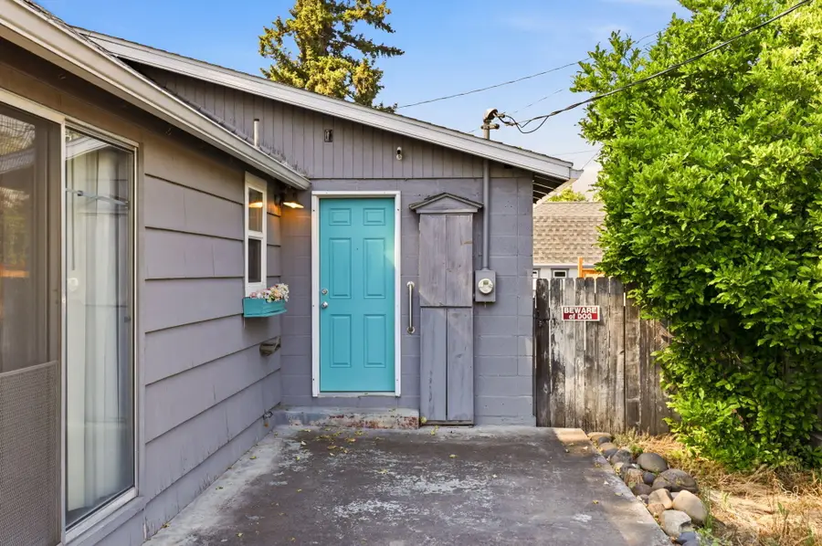 212 Ogara Street, Medford, OR 97501 - #2