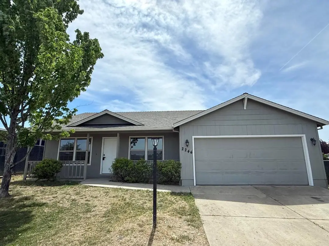 2244 Evan Way, Central Point, OR 97502 - #1