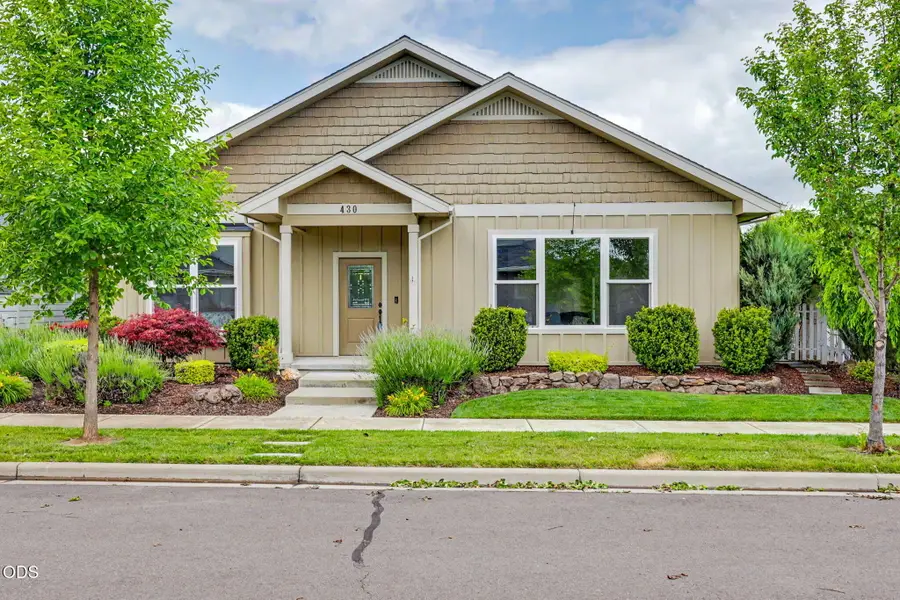 430 Bridge Creek Drive, Central Point, OR 97502 - #2
