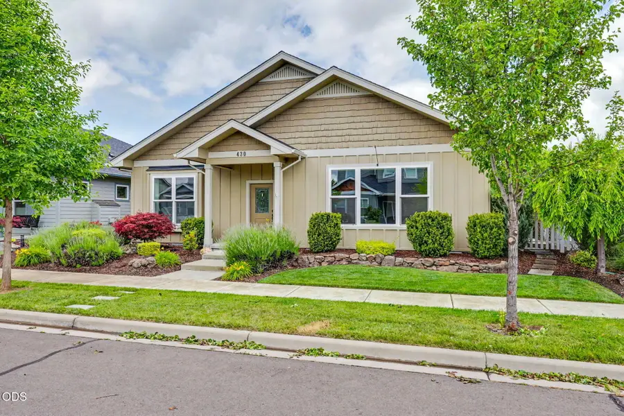 430 Bridge Creek Drive, Central Point, OR 97502 - #3