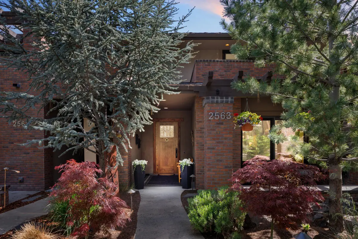 2563 NW Crossing Drive, Bend, OR 97703 - #1
