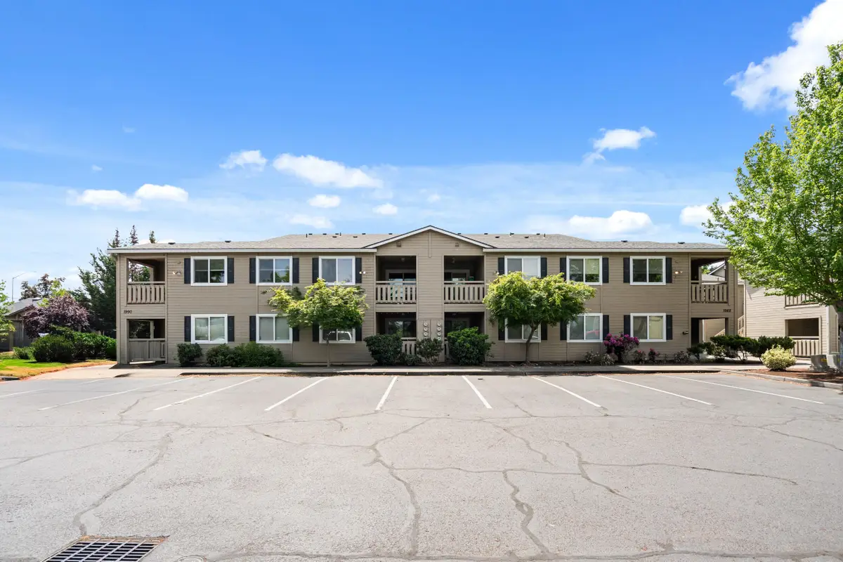 1988 Skypark, Medford, OR 97504 - #1