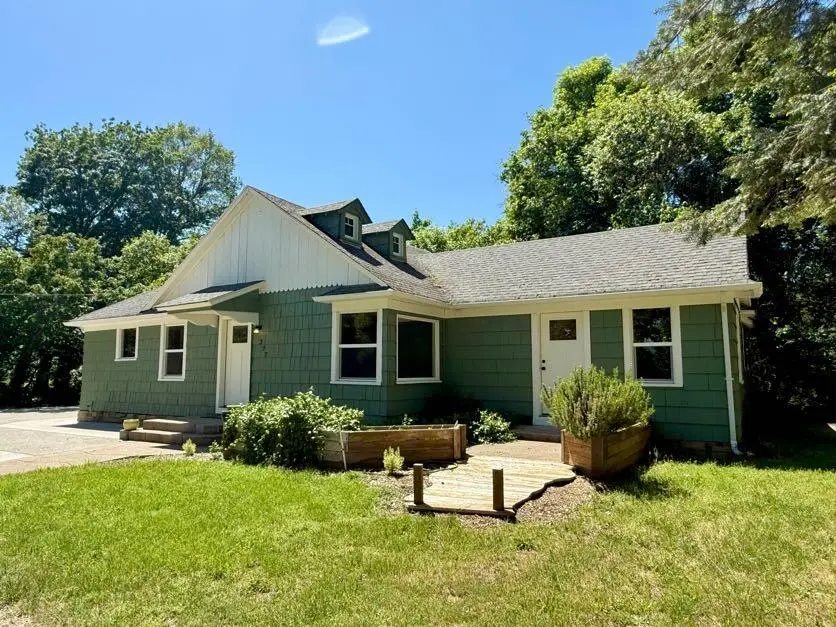 377 Pelton Lane, Gold Hill, OR 97525 - #1