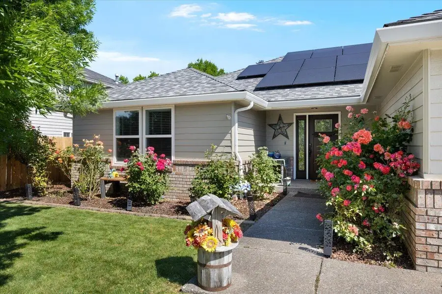612 Vincent Avenue, Central Point, OR 97502 - #2