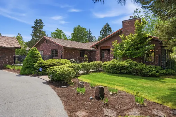 20407 Pine Vista Drive, Bend, OR 97702