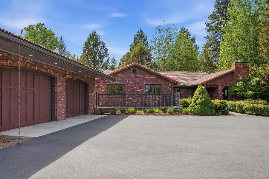 20407 Pine Vista Drive, Bend, OR 97702 - #2