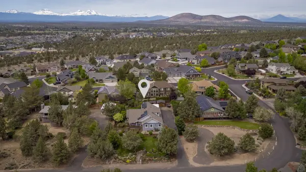 3687 SW 35th Street, Redmond, OR 97756