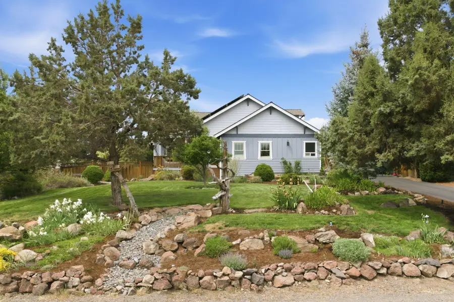 3687 SW 35th Street, Redmond, OR 97756 - #3