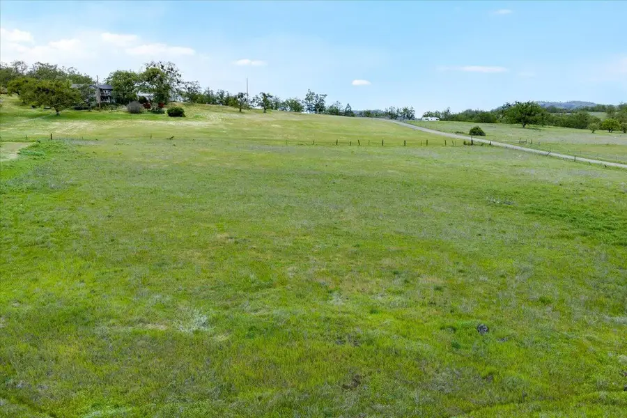 963 Stevens Road, Eagle Point, OR 97524 - #3