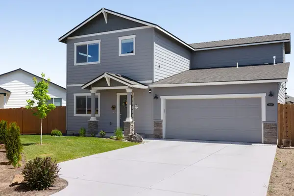 3400 NW 11th Court, Redmond, OR 97756
