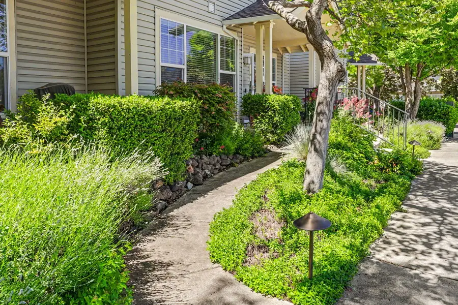 818 Pavilion Place, Ashland, OR 97520 - #3