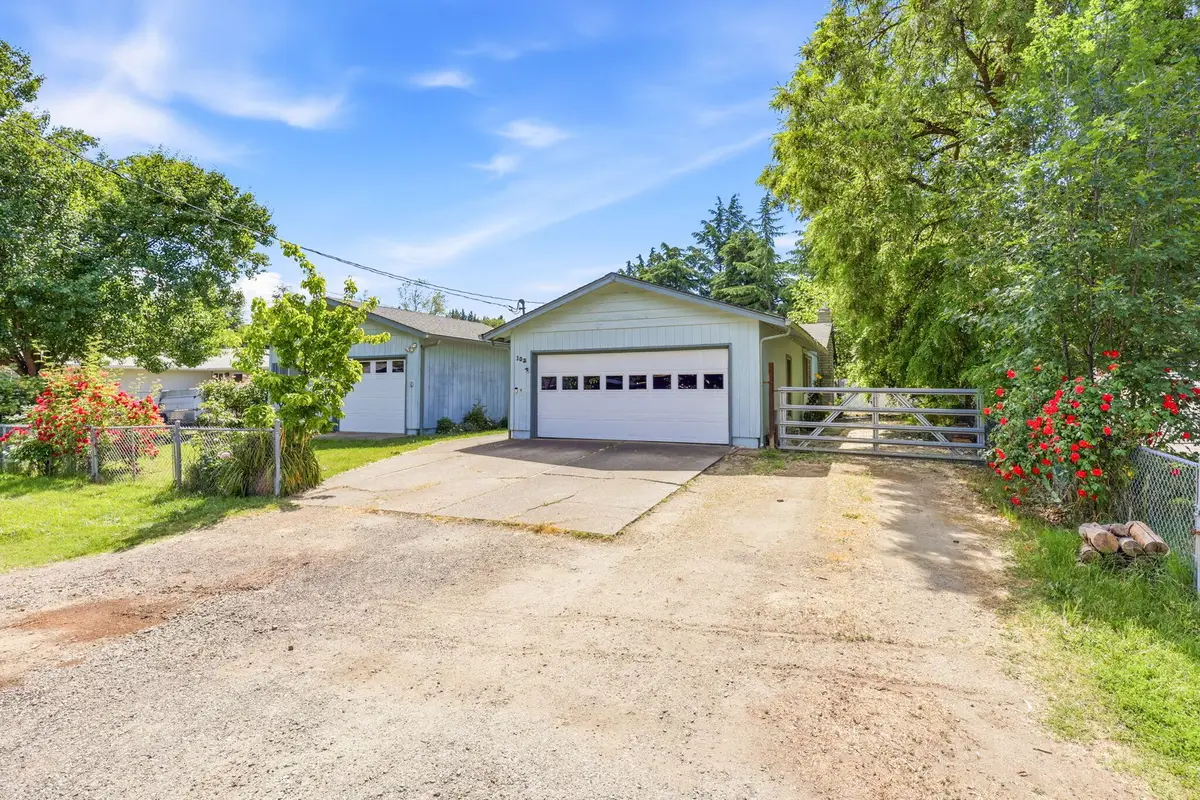 102 Elm Street, Phoenix, OR 97535 - #1
