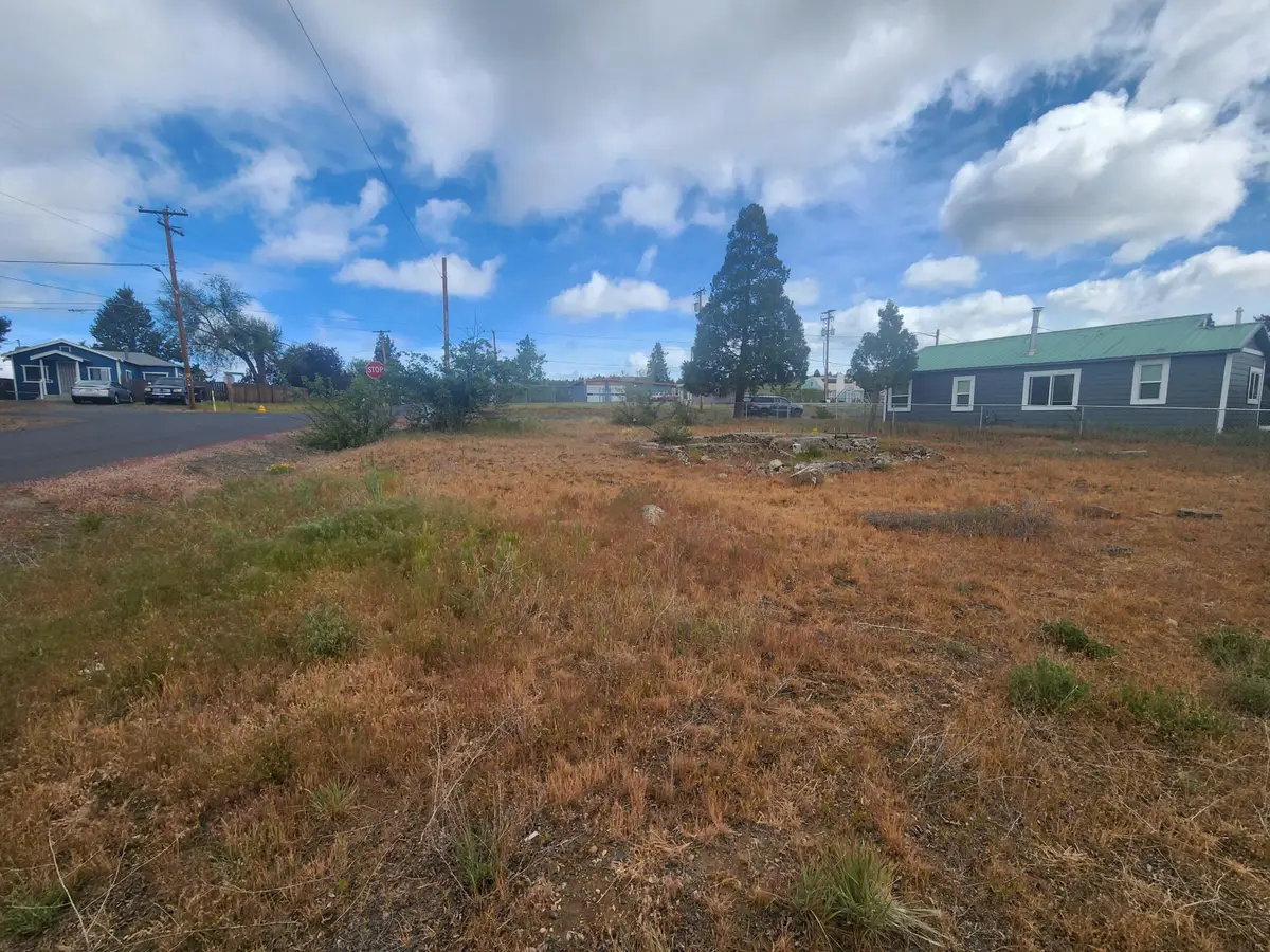 4060 Douglas Avenue, Klamath Falls, OR 97601 - #1