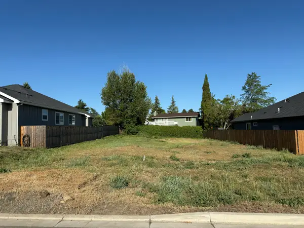 2535 Deschutes Drive, Medford, OR 97504