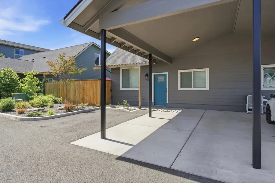 412 Azalea Court, Talent, OR 97540 - #3