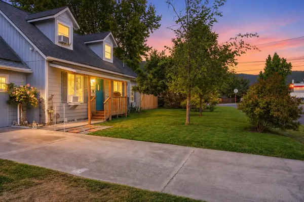 201 SW Dimmick Street, Grants Pass, OR 97526