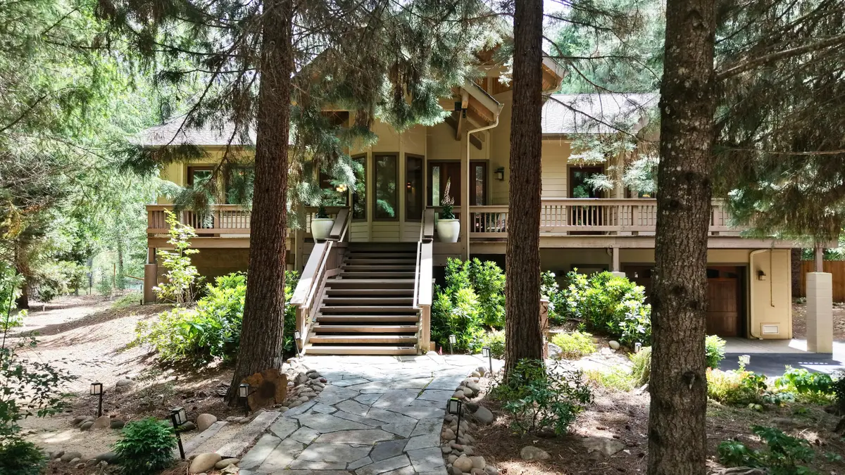 38 Meadow Lane, Shady Cove, OR 97539 - #1