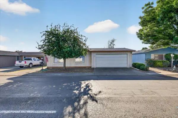 555 Freeman Road #UNIT 127, Central Point, OR 97502