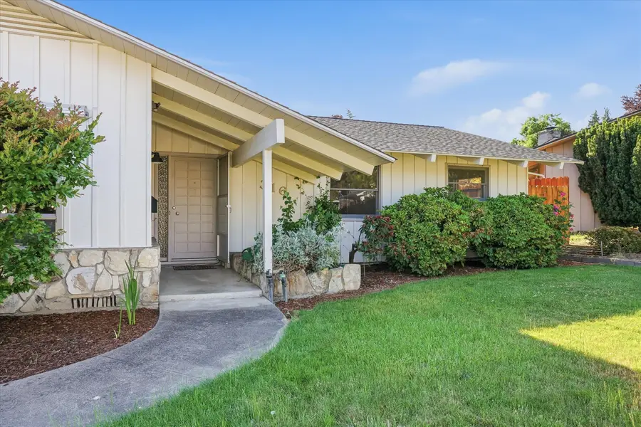316 Stanley Avenue, Medford, OR 97504 - #2