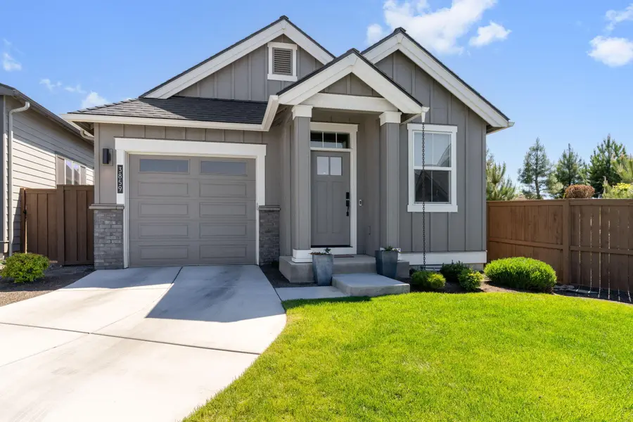 3859 NE Oakside Loop, Bend, OR 97701 - #3