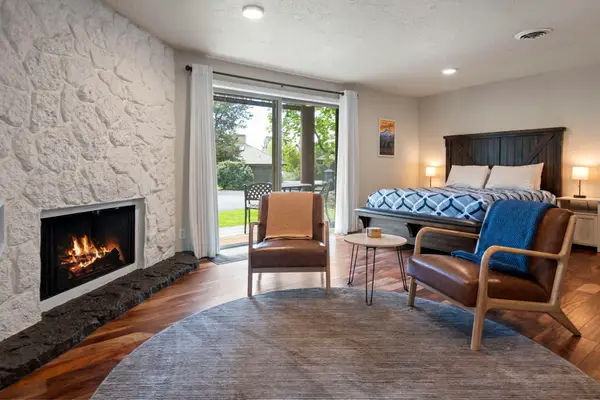 17654 Pinnacle Lane # 16, Sunriver, OR 97707