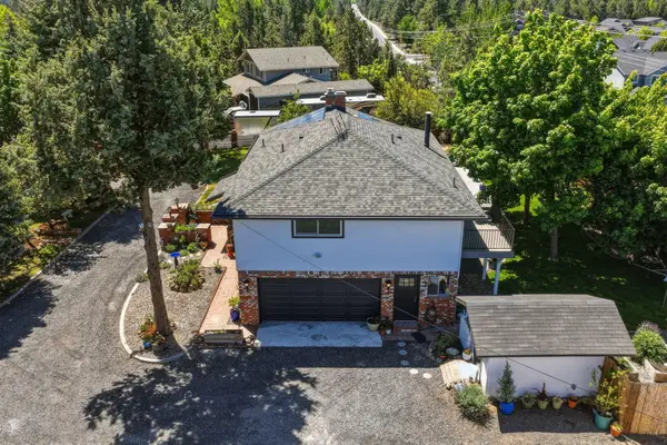 61573 E Lake Drive, Bend, OR 97702