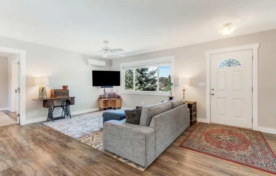 63406 Vogt Road, Bend, OR 97701 - #3