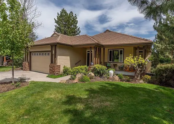 3106 NW Golf View Drive, Bend, OR 97703