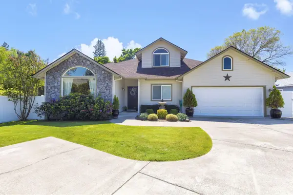 1211 SW Ironwood Drive, Grants Pass, OR 97526