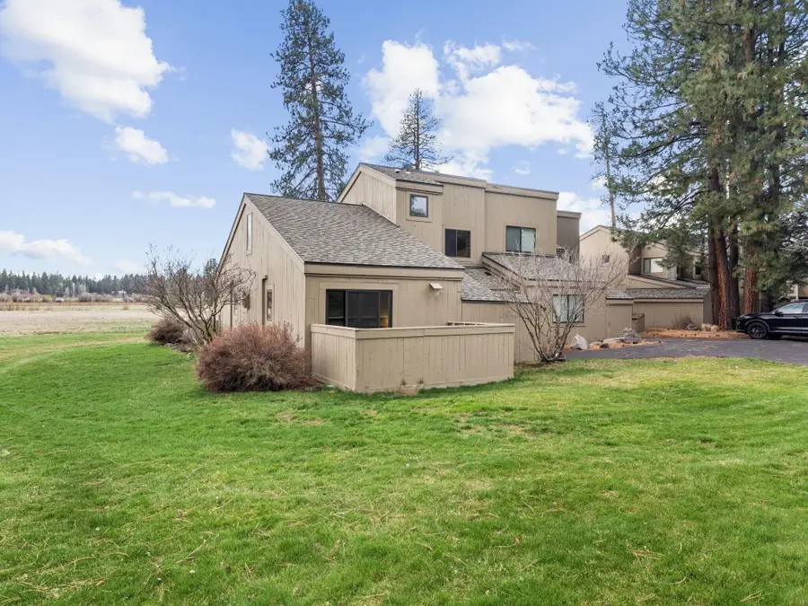 12900 Hawks Beard #Lodge Condo 35/36, Black Butte Ranch, OR 97759 - #2