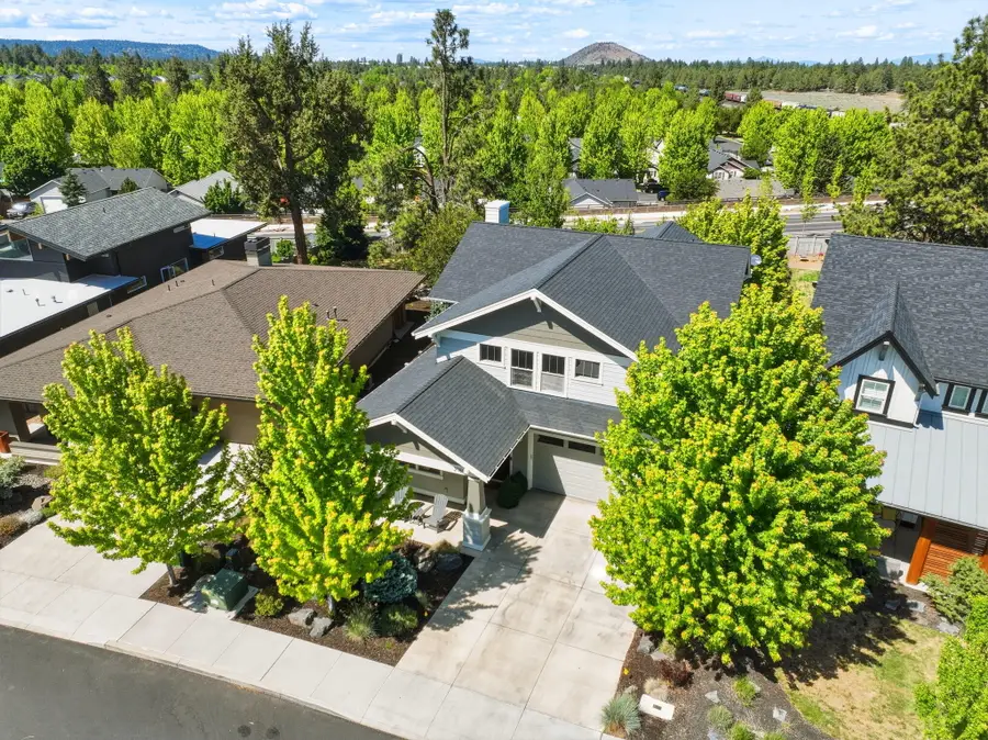 20648 SE Cougar Peak Drive, Bend, OR 97702 - #2