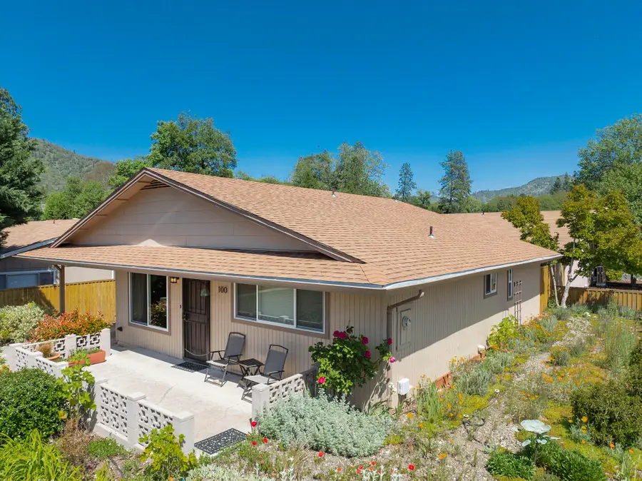 100 Brookside Court, Rogue River, OR 97537 - #2