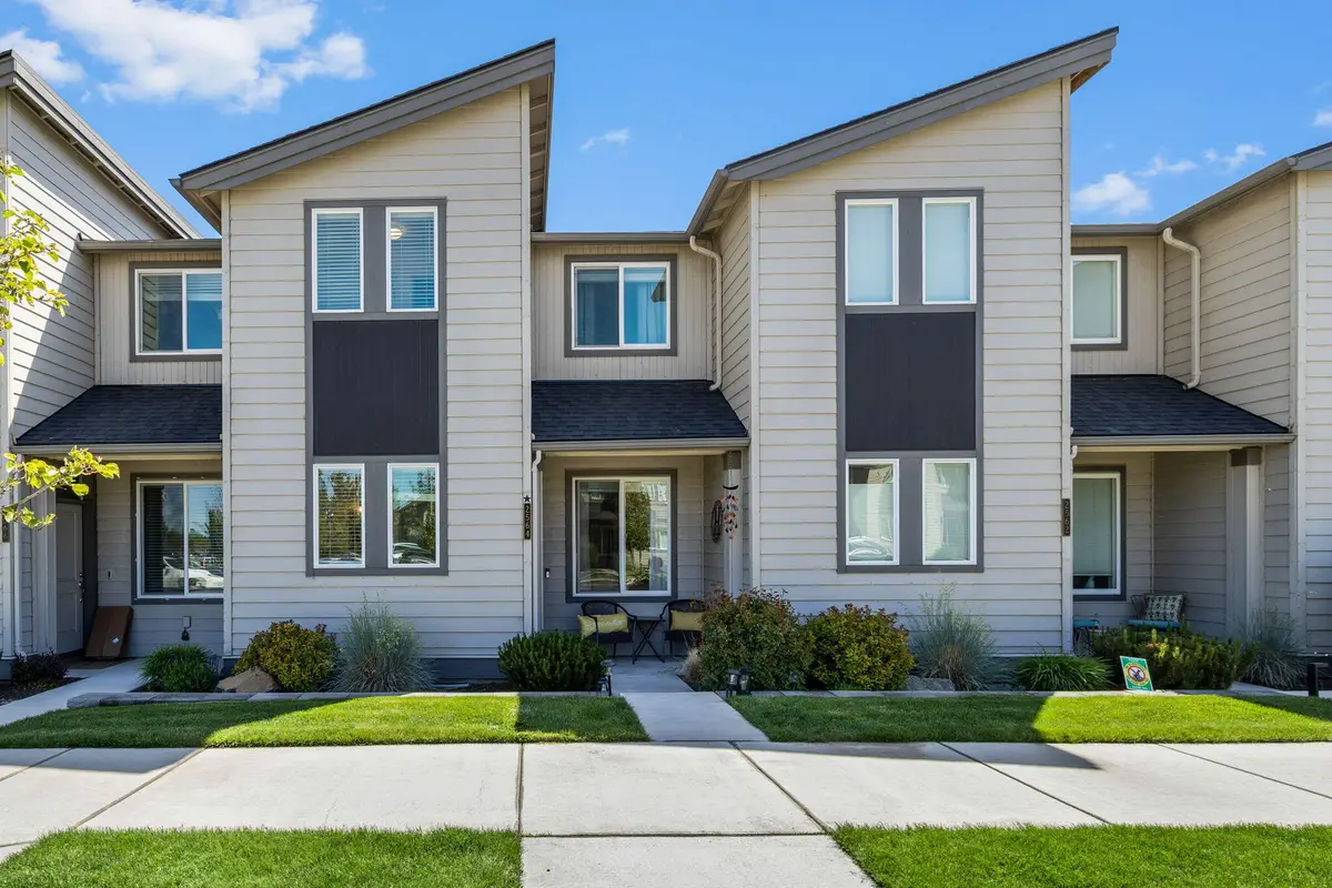 2564 NE Purcell Boulevard, Bend, OR 97701 - #1