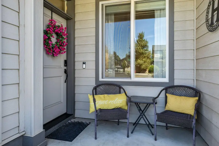 2564 NE Purcell Boulevard, Bend, OR 97701 - #2