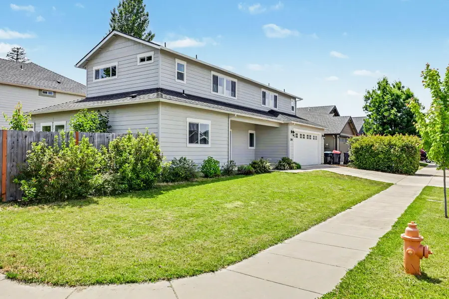 2201 Westwood Drive, Medford, OR 97501 - #2