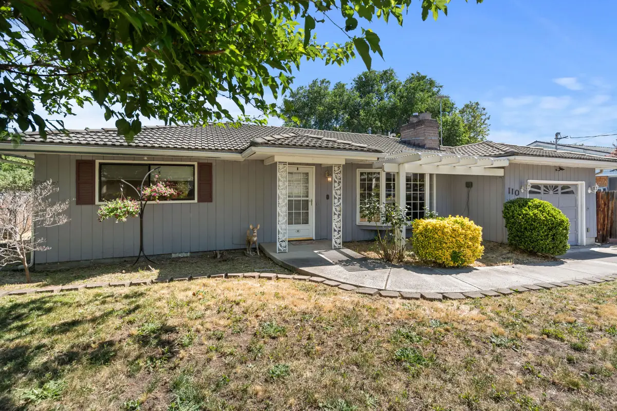 110 N 2nd Street, Talent, OR 97540 - #1
