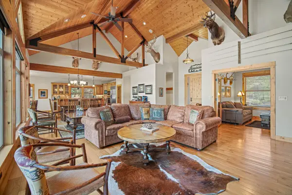 56689 Dancing Rock Loop, Bend, OR 97707