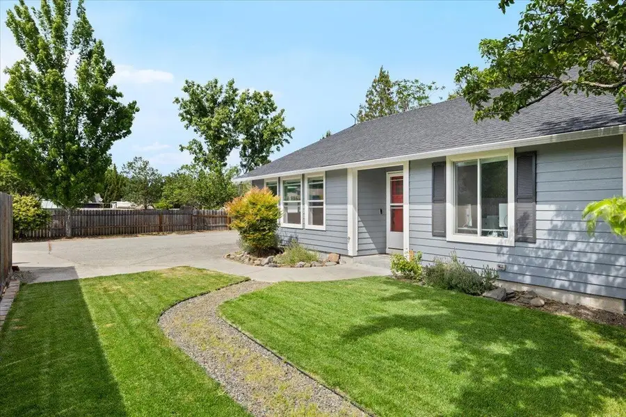 20 Penny Court, Shady Cove, OR 97539 - #2