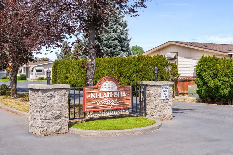 1815 NE 6th Street, Redmond, OR 97756 - #2