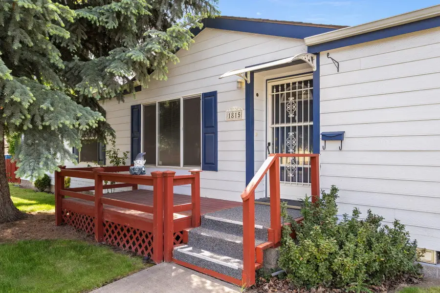 1815 NE 6th Street, Redmond, OR 97756 - #3
