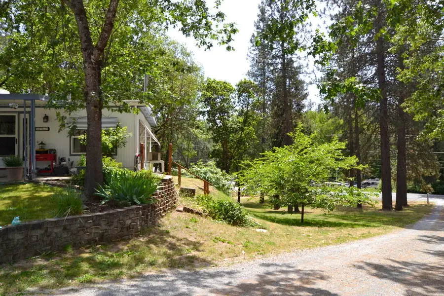 4365 Highland Avenue, Grants Pass, OR 97526 - #3