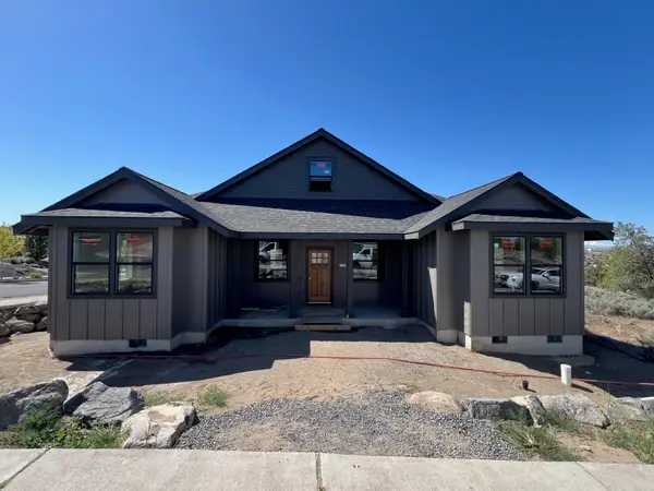 202 SE Larkspur Drive, Madras, OR 97741