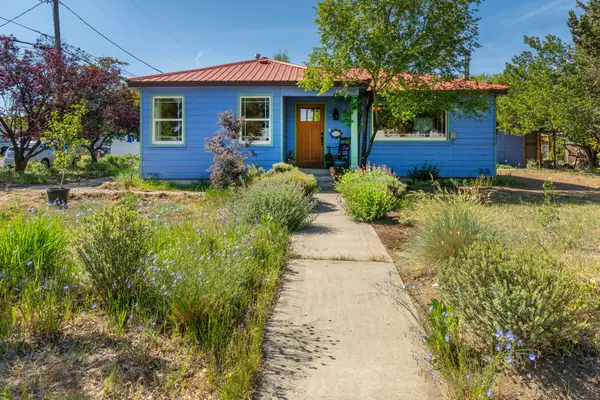 1808 SW Kalama Avenue, Redmond, OR 97756